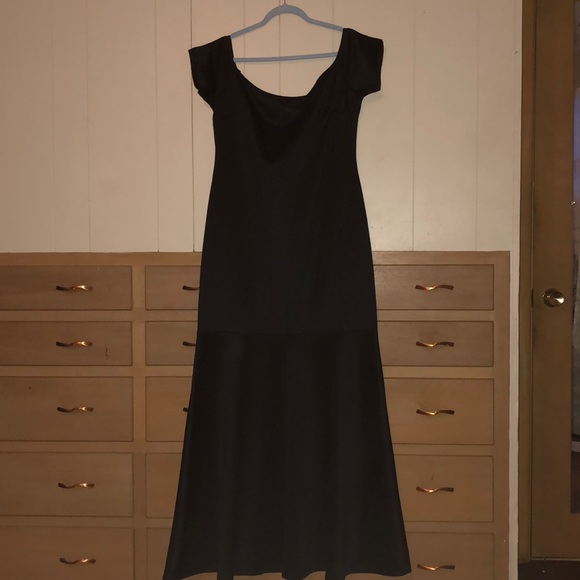 Evening Gown - Picture 2 of 3